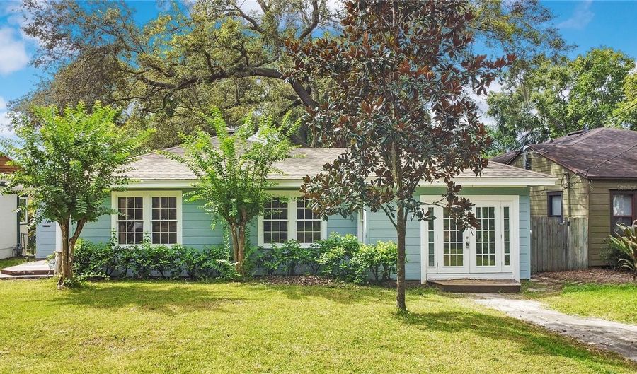 1610 E JEFFERSON St, Orlando, FL 32803 - 3 Beds, 2 Bath