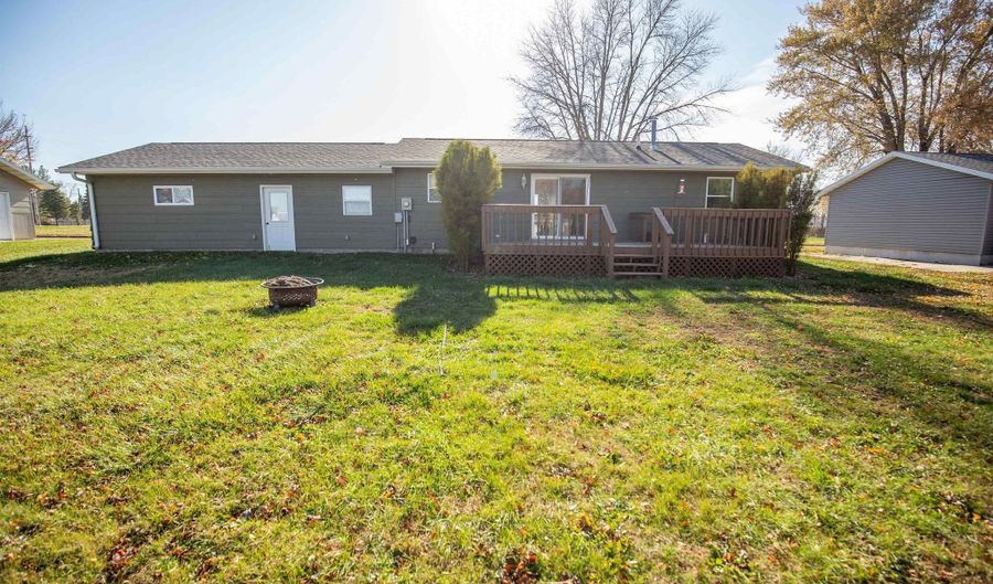 2317 E Spruce St, Algona, IA 50511 - 3 Beds, 2 Bath
