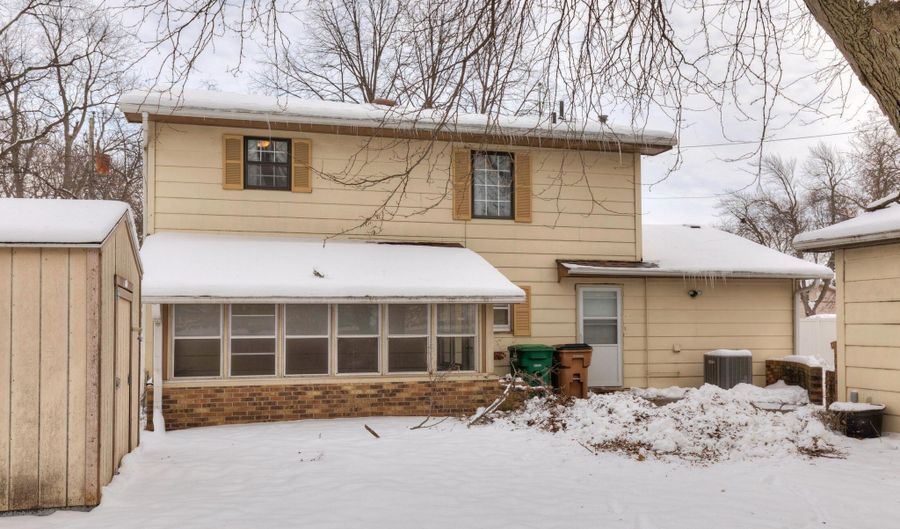 610 5th Ave, Altoona, IA 50009 - 3 Beds, 2 Bath