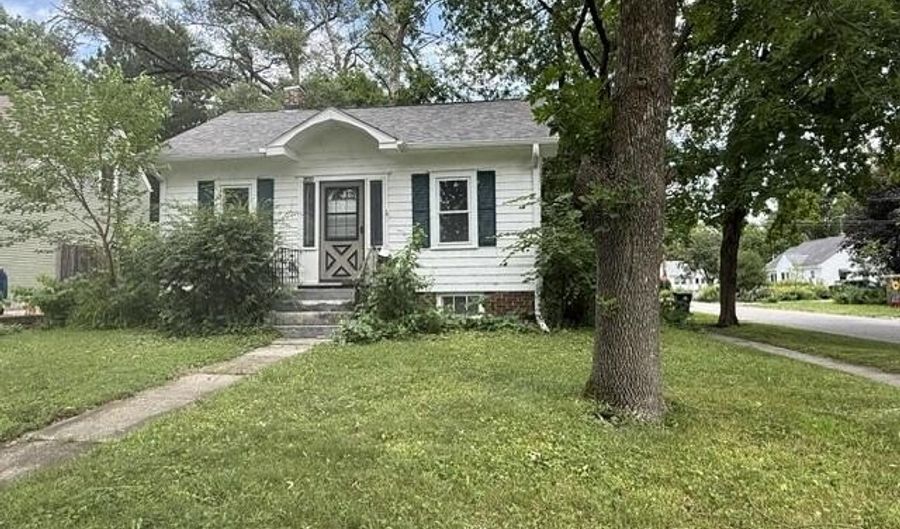 1202 Curtiss Ave, Ames, IA 50010 - 2 Beds, 2 Bath