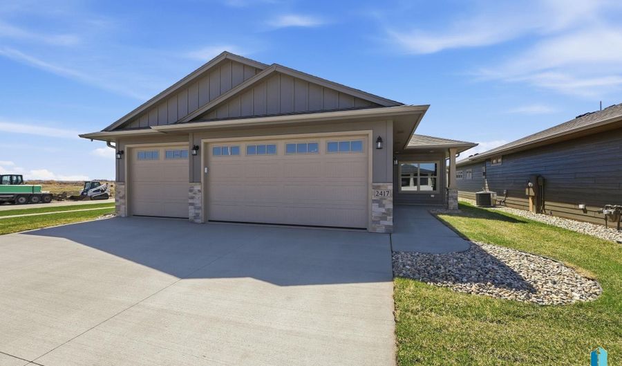2417 E Brek St, Brandon, SD 57005 - 2 Beds, 2 Bath