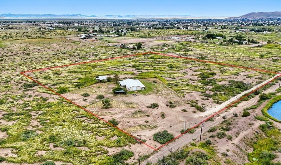 501 S Mosley Ln, Alpine, TX 79830 - 2 Beds, 1 Bath