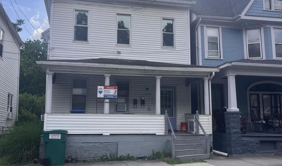 1915 16th St, Altoona, PA 16601 - 1 Beds, 2 Bath