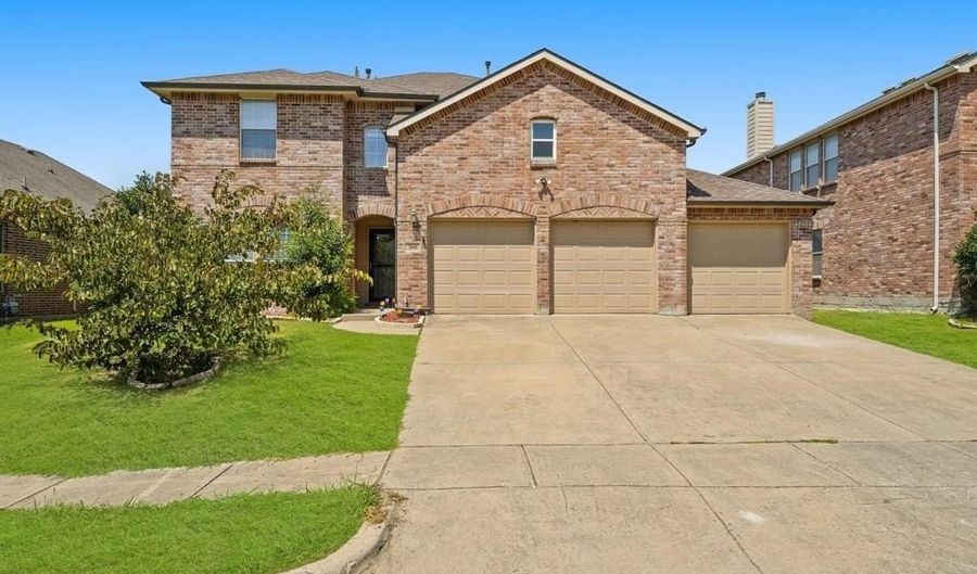 308 Acklington Dr, Anna, TX 75409 - 5 Beds, 3 Bath