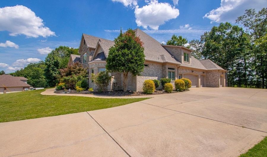 11150 Stonehill Dr, Alexander, AR 72002 - 5 Beds, 4 Bath