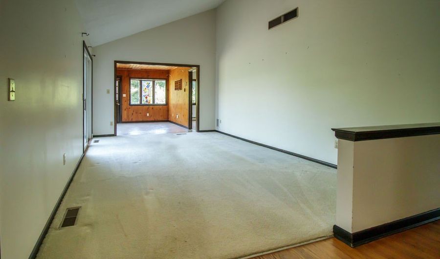 183 Crown St, Bristol, CT 06010 - 4 Beds, 2 Bath