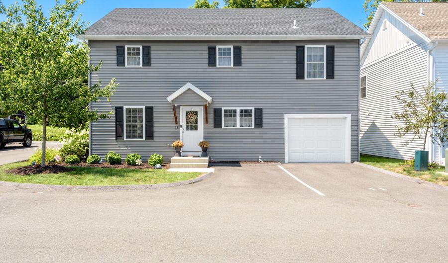 42 Chestnut St 11, Bethel, CT 06801 - 3 Beds, 3 Bath