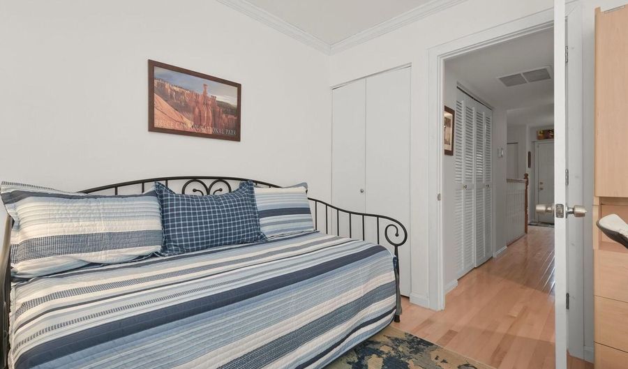 4 DUDLEY Ct, Bethesda, MD 20814 - 3 Beds, 3 Bath
