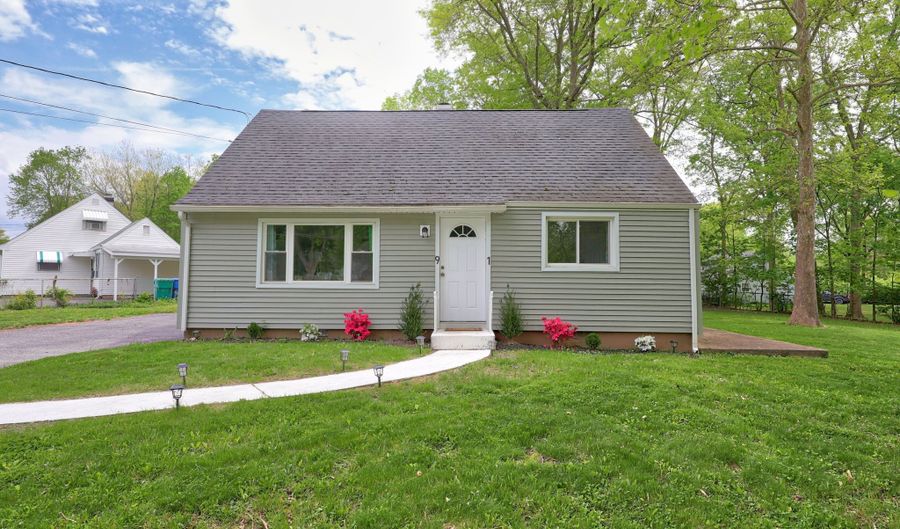 91 E Harold St, Bloomfield, CT 06002 - 4 Beds, 1 Bath