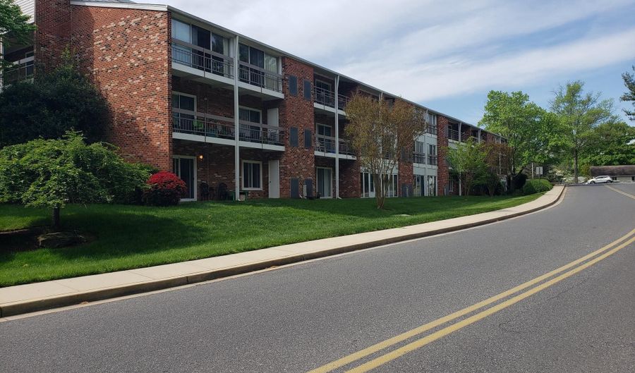 3511 FOREST EDGE Dr 17-2E, Silver Spring, MD 20906 - 2 Beds, 2 Bath