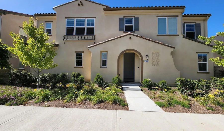 260 Townsite Promenade, Camarillo, CA 93010 - 3 Beds, 3 Bath