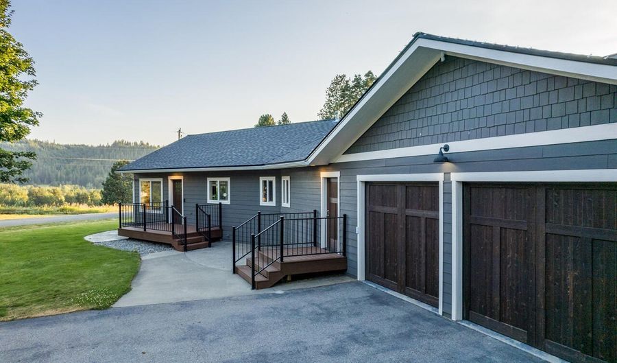 7077 Funkhouser St, Bonners Ferry, ID 83805 - 3 Beds, 2 Bath