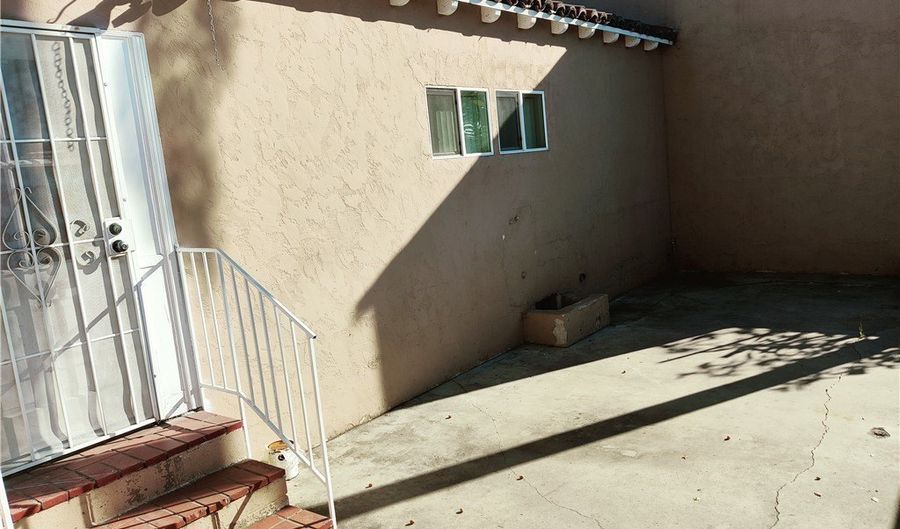 853 N Zeyn, Anaheim, CA 92805 - 2 Beds, 1 Bath