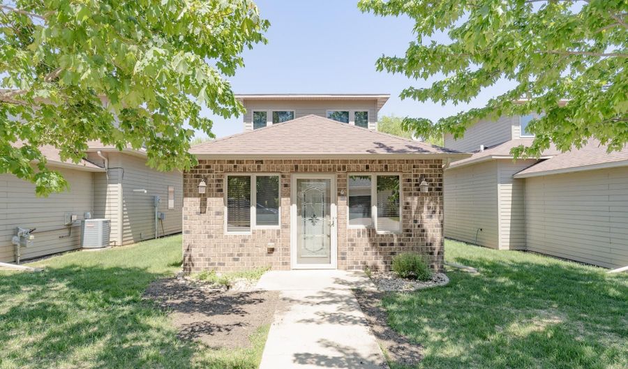 342 Benit Dr #4, Arnolds Park, IA 51331 - 2 Beds, 2 Bath