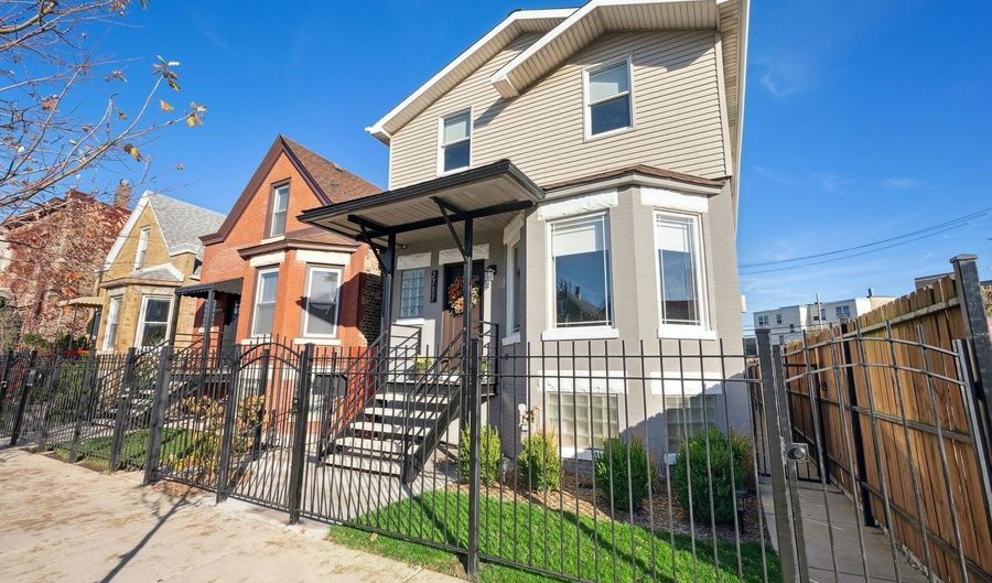 2717 N WESTERN Ave, Chicago, IL 60647 - 3 Beds, 4 Bath