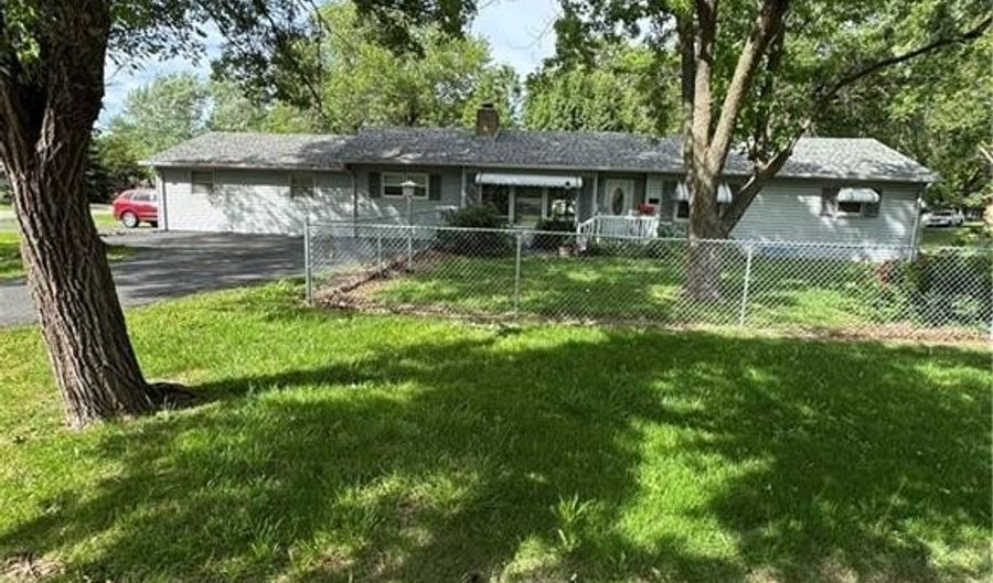 209 S 4th St, Arma, KS 66712 - 3 Beds, 2 Bath