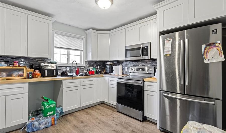 30 Foundry St 6, Central Falls, RI 02863 - 2 Beds, 2 Bath