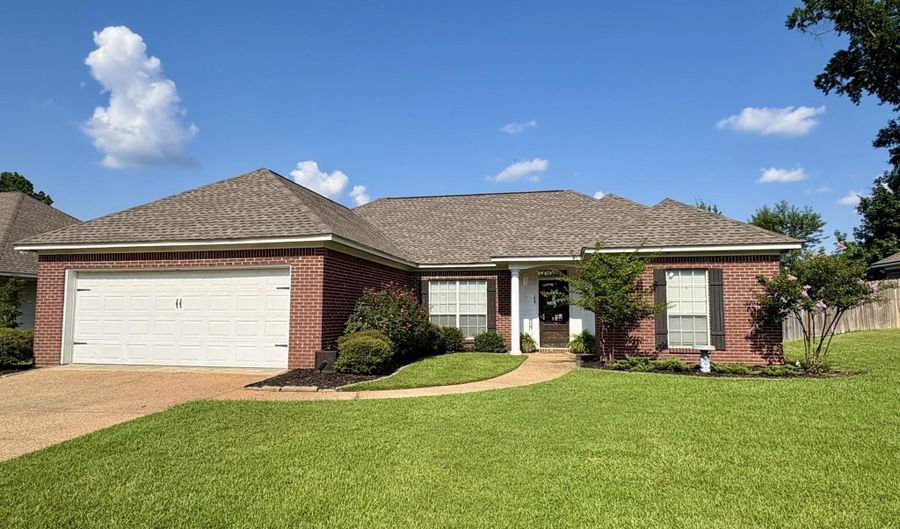 189 Oak Grove Dr, Brandon, MS 39047 - 3 Beds, 2 Bath