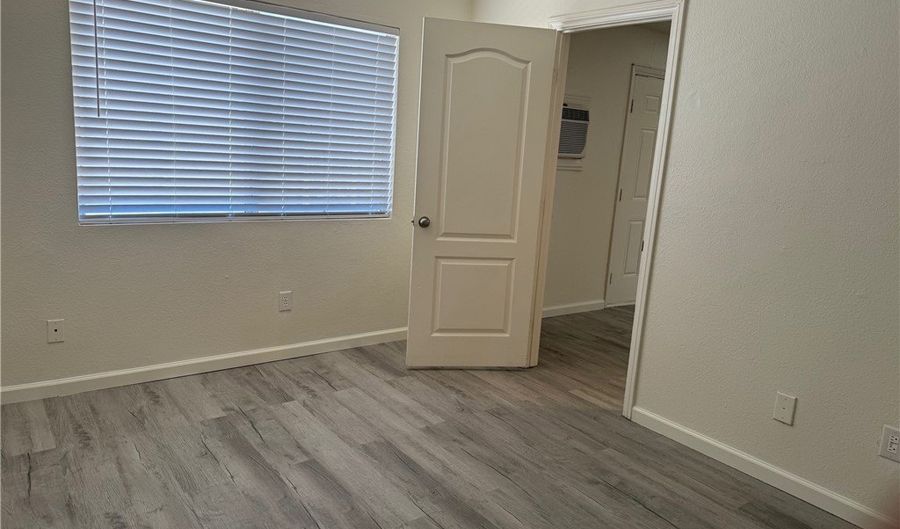 18196 Larkspur Rd A, Adelanto, CA 92301 - 1 Beds, 1 Bath