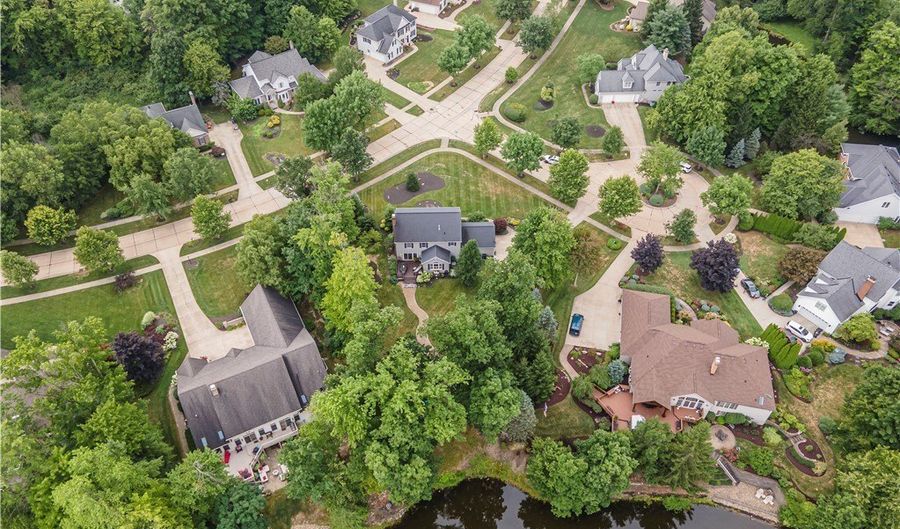 300 Lakeview Cir, Aurora, OH 44202 - 4 Beds, 3 Bath