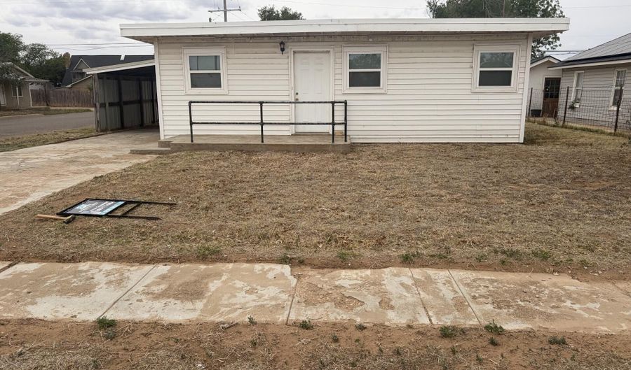 501 Avenue D, Abernathy, TX 79311 - 2 Beds, 1 Bath