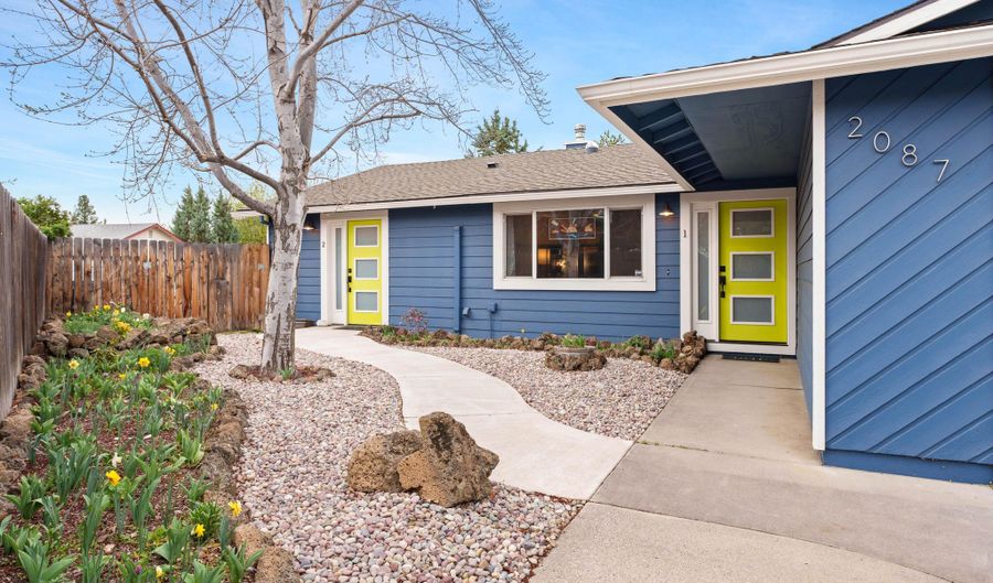 2087 NE Mistletoe Ct 1 & 2, Bend, OR 97701 - 4 Beds, 3 Bath