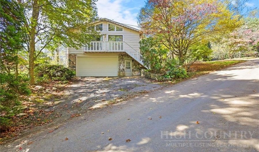 455 Boulder Gardens Rd, Banner Elk, NC 28604 - 3 Beds, 2 Bath