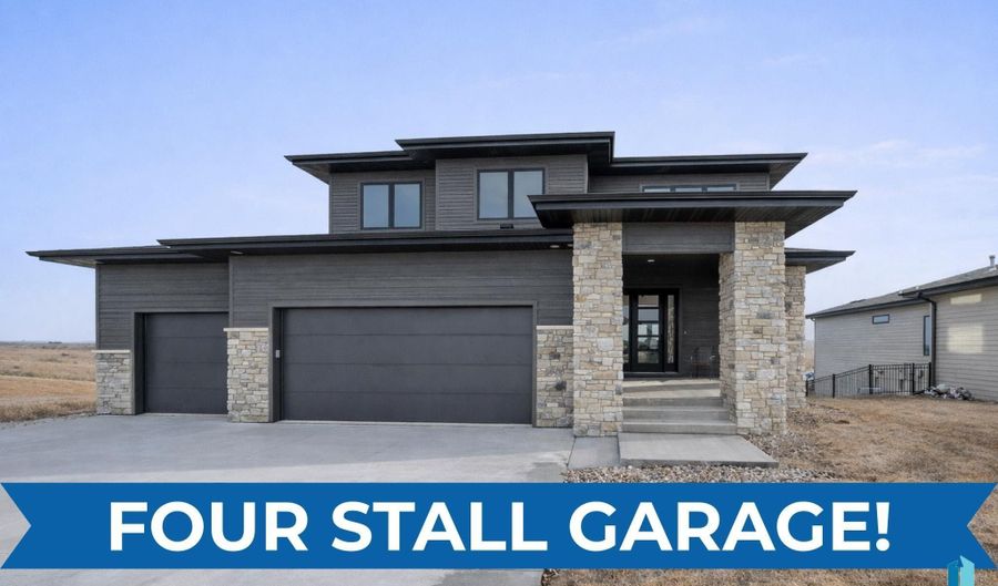 1517 W Autumn Cir, Brandon, SD 57005 - 5 Beds, 4 Bath