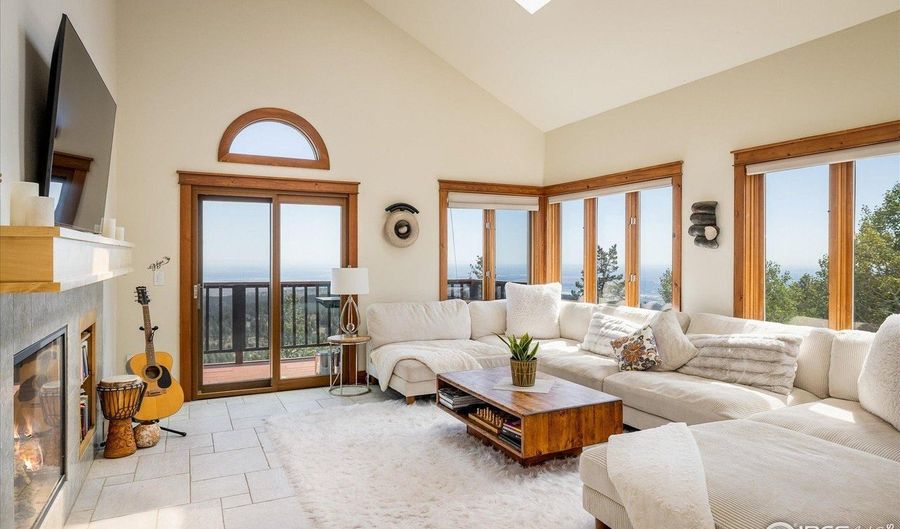 107 Sunrise Ln, Boulder, CO 80302 - 3 Beds, 3 Bath