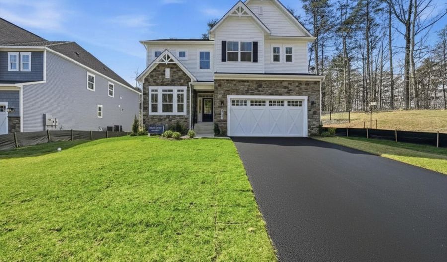 5413 WOODWAY Dr, Alexandria, VA 22310 - 6 Beds, 6 Bath