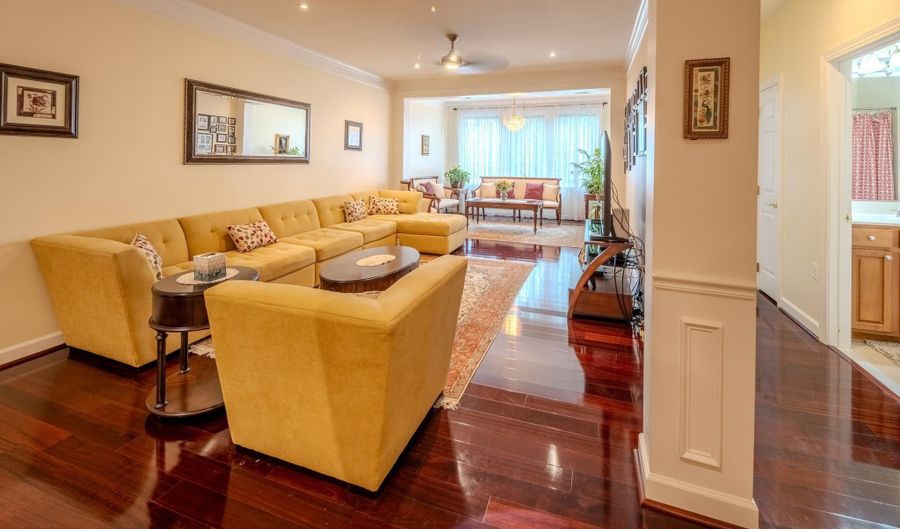 44465 CHAMBERLAIN Ter 103, Ashburn, VA 20147 - 2 Beds, 2 Bath