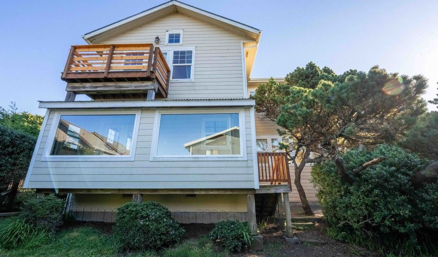 1240 NEWPORT Ave SW, Bandon, OR 97411 - 4 Beds, 3 Bath