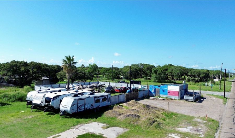 864 N Commercial St, Aransas Pass, TX 78336 - 0 Beds, 0 Bath