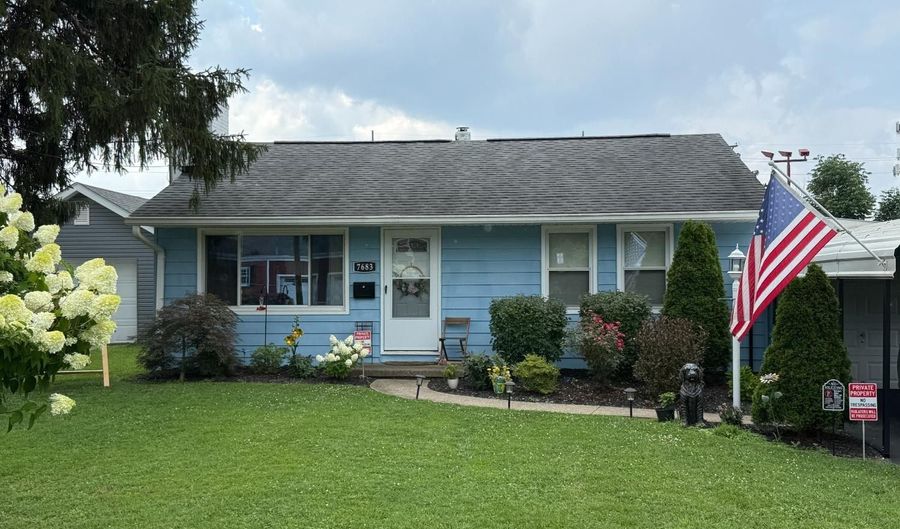7683 Arlington Ave, Anderson Twp., OH 45255 - 2 Beds, 1 Bath