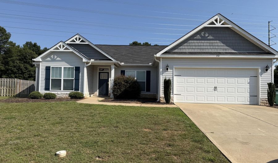 352 Fox Haven Dr, Aiken, SC 29803 - 4 Beds, 2 Bath