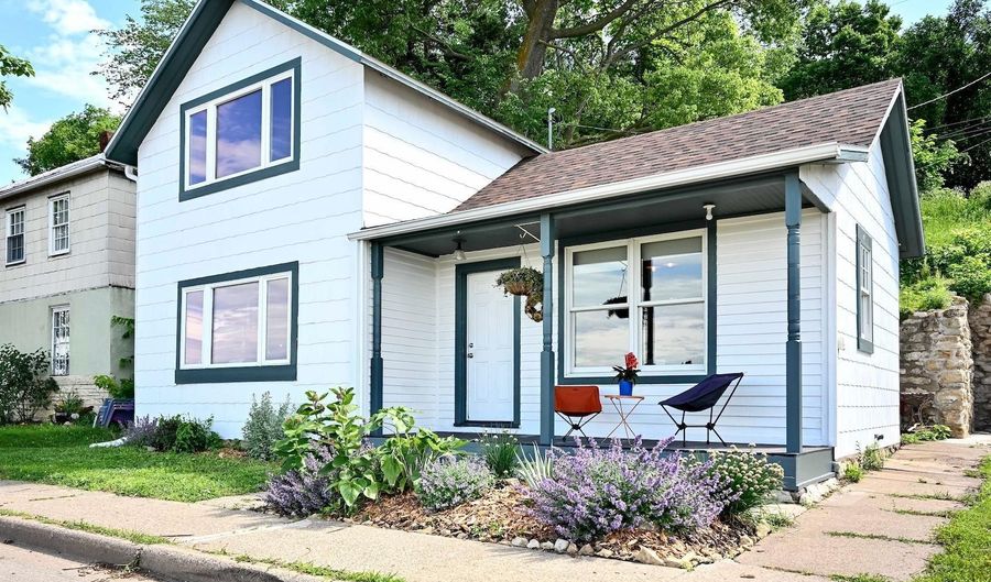 603 S Main St, Alma, WI 54610 - 2 Beds, 2 Bath