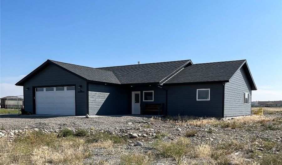 40 Mountain Vista Dr, Big Timber, MT 59011 - 3 Beds, 2 Bath