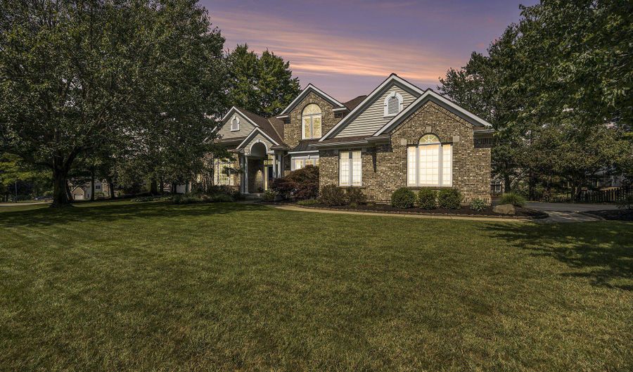 6305 Scarborough Dr SE, Ada, MI 49301 - 5 Beds, 4 Bath