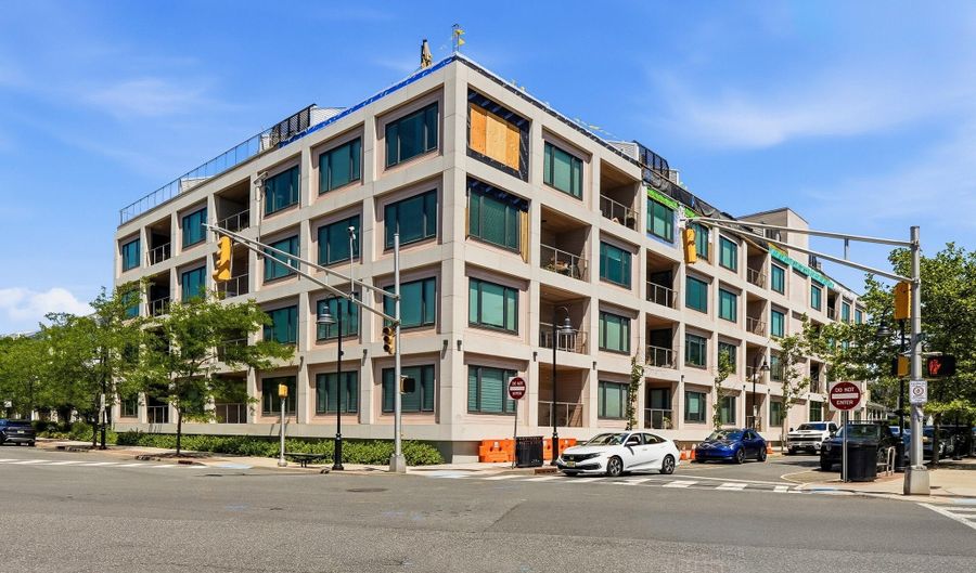 601 Heck St 101, Asbury Park, NJ 07712 - 2 Beds, 3 Bath