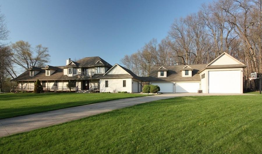 3930 N 40 E, Angola, IN 46703 - 5 Beds, 5 Bath