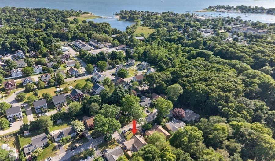 9 Milton Rd, Barrington, RI 02806 - 3 Beds, 1 Bath
