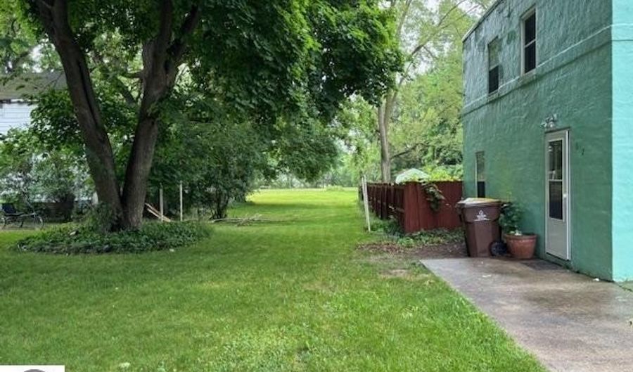 612 Liberty St, Alma, MI 48801 - 2 Beds, 1 Bath