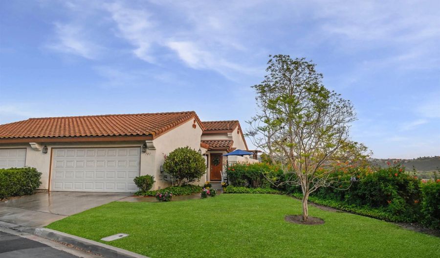 701 Fino Gln, Escondido, CA 92025 - 3 Beds, 2 Bath