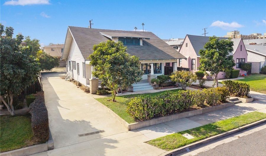 113 S 5th St, Alhambra, CA 91801 - 4 Beds, 2 Bath