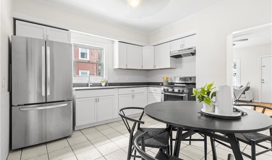 1250 Cranston St, Cranston, RI 02905 - 5 Beds, 2 Bath
