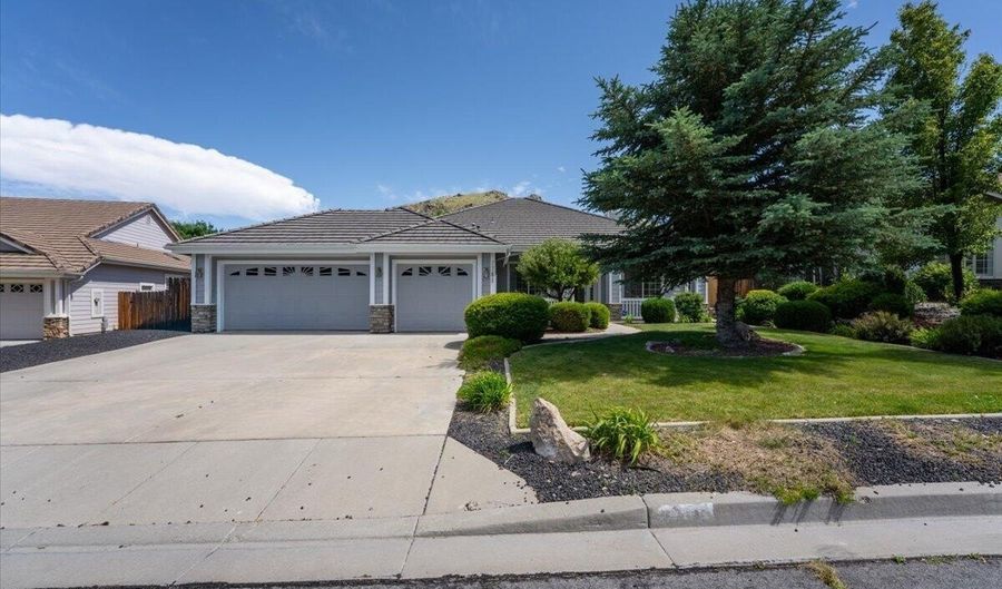 2761 Waterford Pl, Carson City, NV 89703 - 3 Beds, 2 Bath