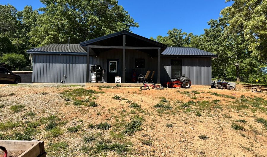 109 Tucker Creek Rd, Alton, MO 65606 - 3 Beds, 2 Bath