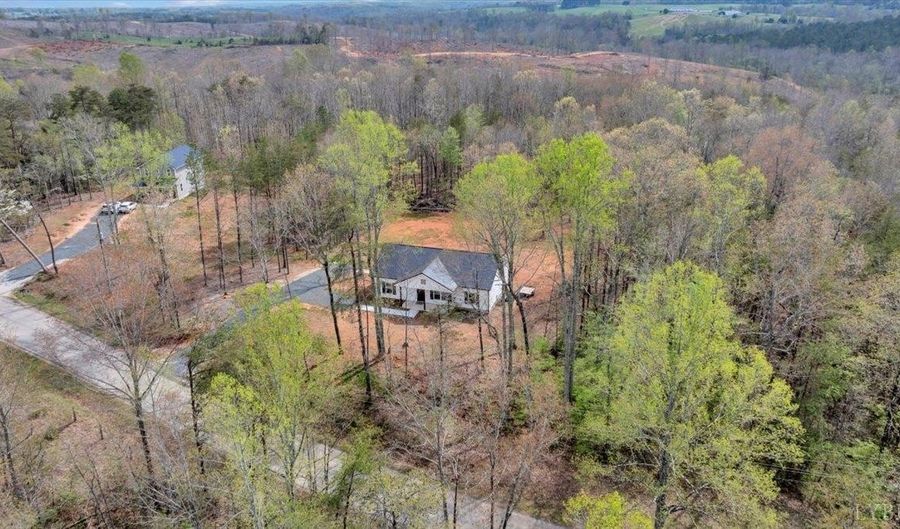 9900 Stonewall Rd, Appomattox, VA 24522 - 3 Beds, 2 Bath