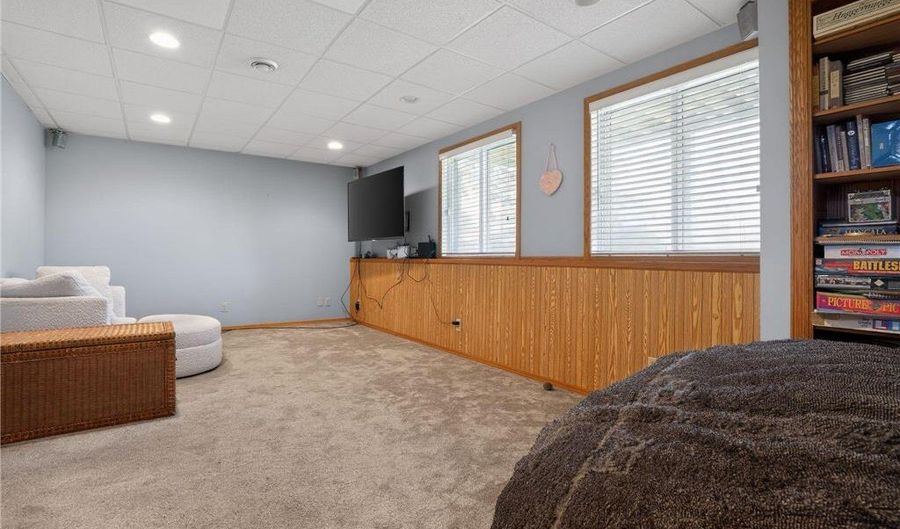 13310 Glenhaven Ct, Apple Valley, MN 55124 - 2 Beds, 2 Bath