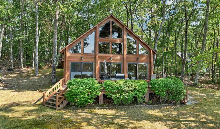 326 Rattlesnake Is, Alton, NH 03810 - 3 Beds, 1 Bath